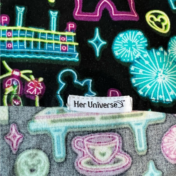 DISNEY Her Universe Neon Icons Black Button Short Sleeve Top  Size Small - Picture 8 of 8